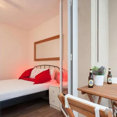 Apartament Modern Al Carrer Blai, Poble Sec-2